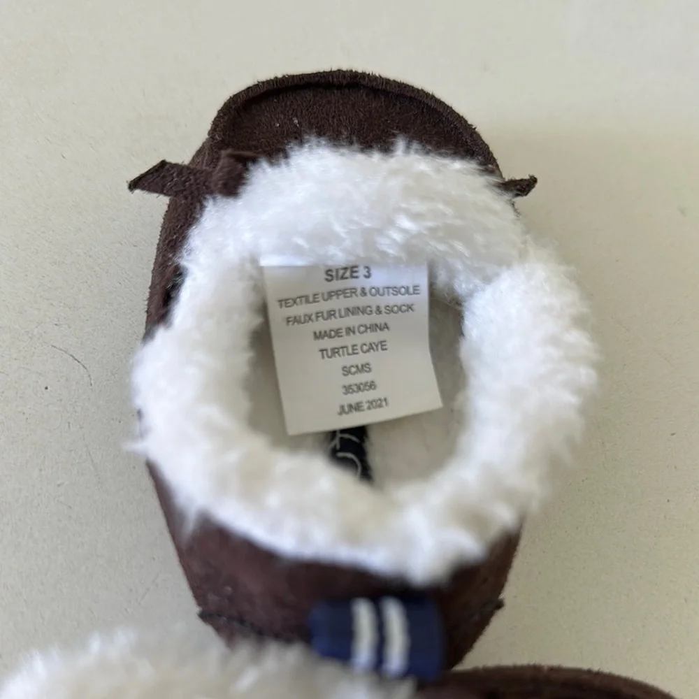 NWOT Nautica Brown Kids Moccasins with White Fur